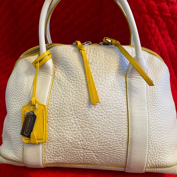 Purse - Picture 3 of 4